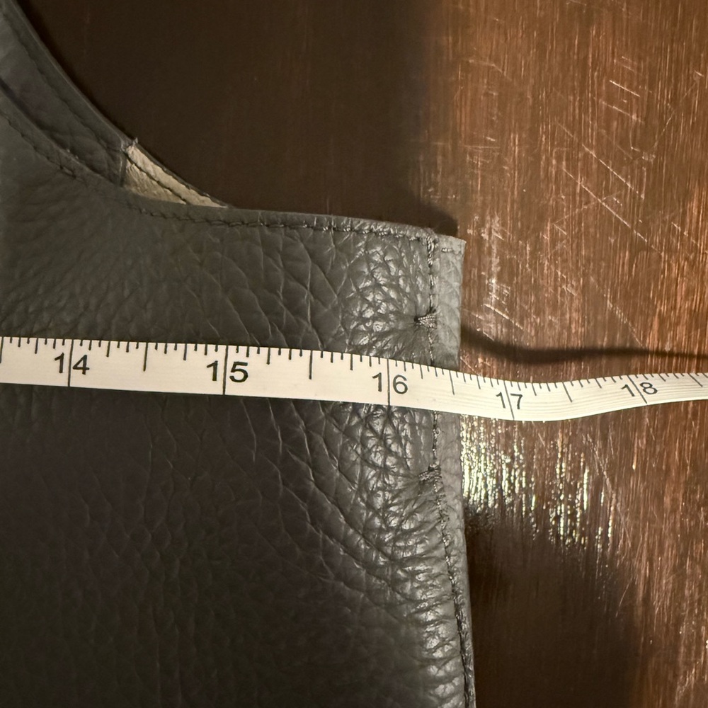Cuyana Dark Gray Leather Tote - Picture 7 of 15
